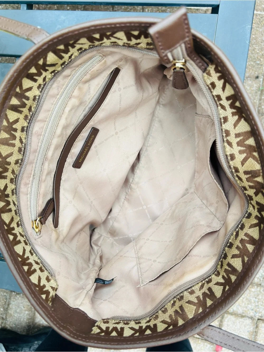 💗Michael Kors Jet Set Signature MK Brown Zip Tote Shoulder Bag💗